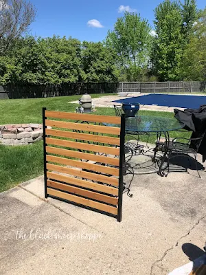 Easy fence assembly.