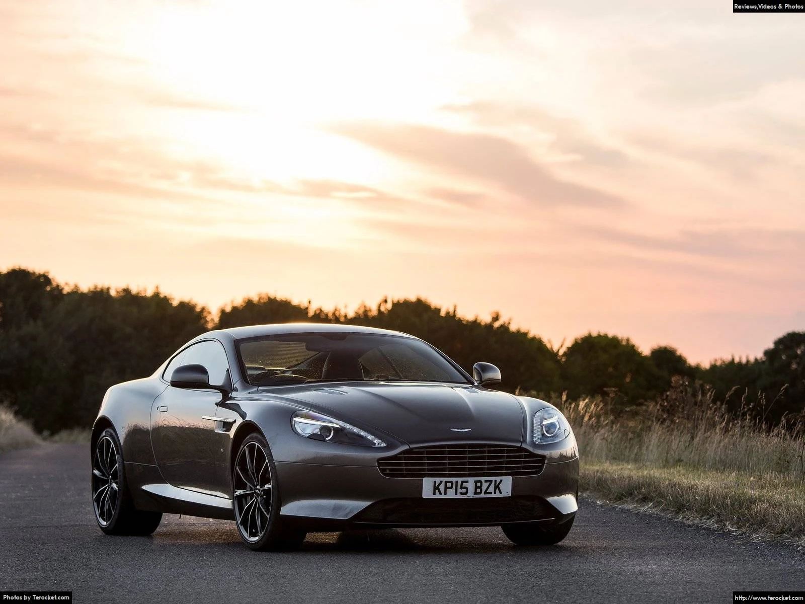 Hình ảnh xe ô tô Aston Martin DB9 GT 2016 & nội ngoại thất