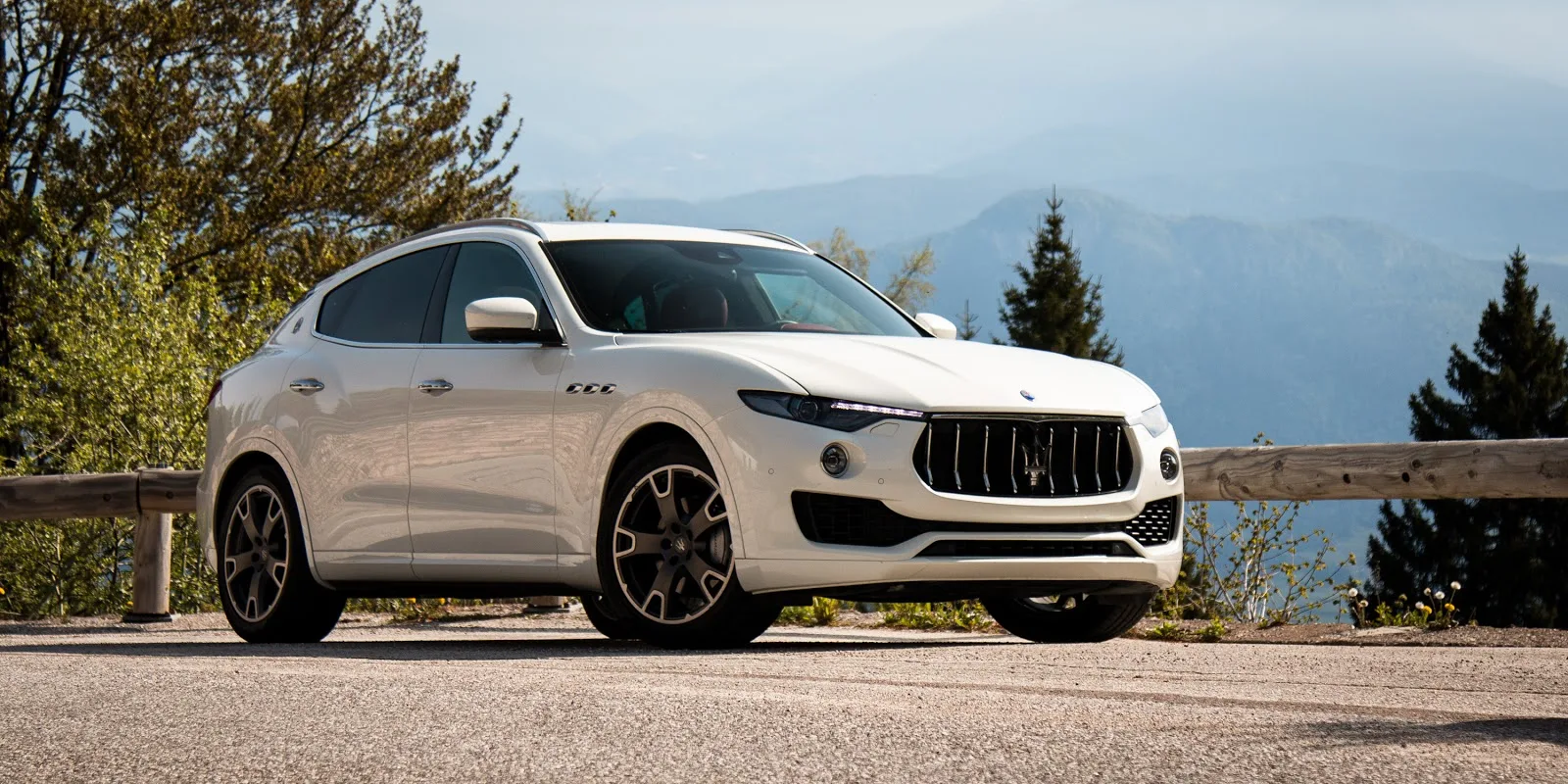 Đánh giá xe Maserati Levante 2017