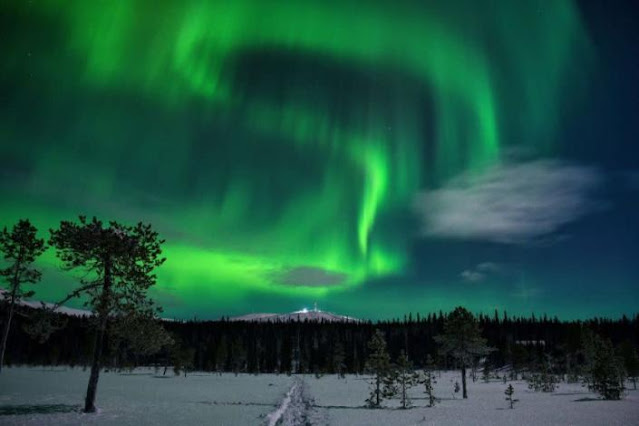 The Northern Lights might move farther south into the central area United State in this week