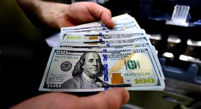 اسعار صرف الدولار امام الدينار اليوم في الأسواق العراقية