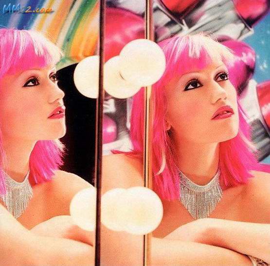 gwen stefani with pink hair