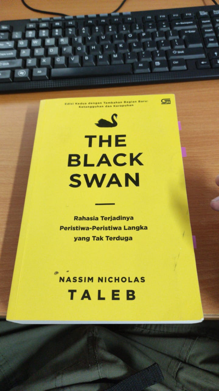 Buku The Black Swan