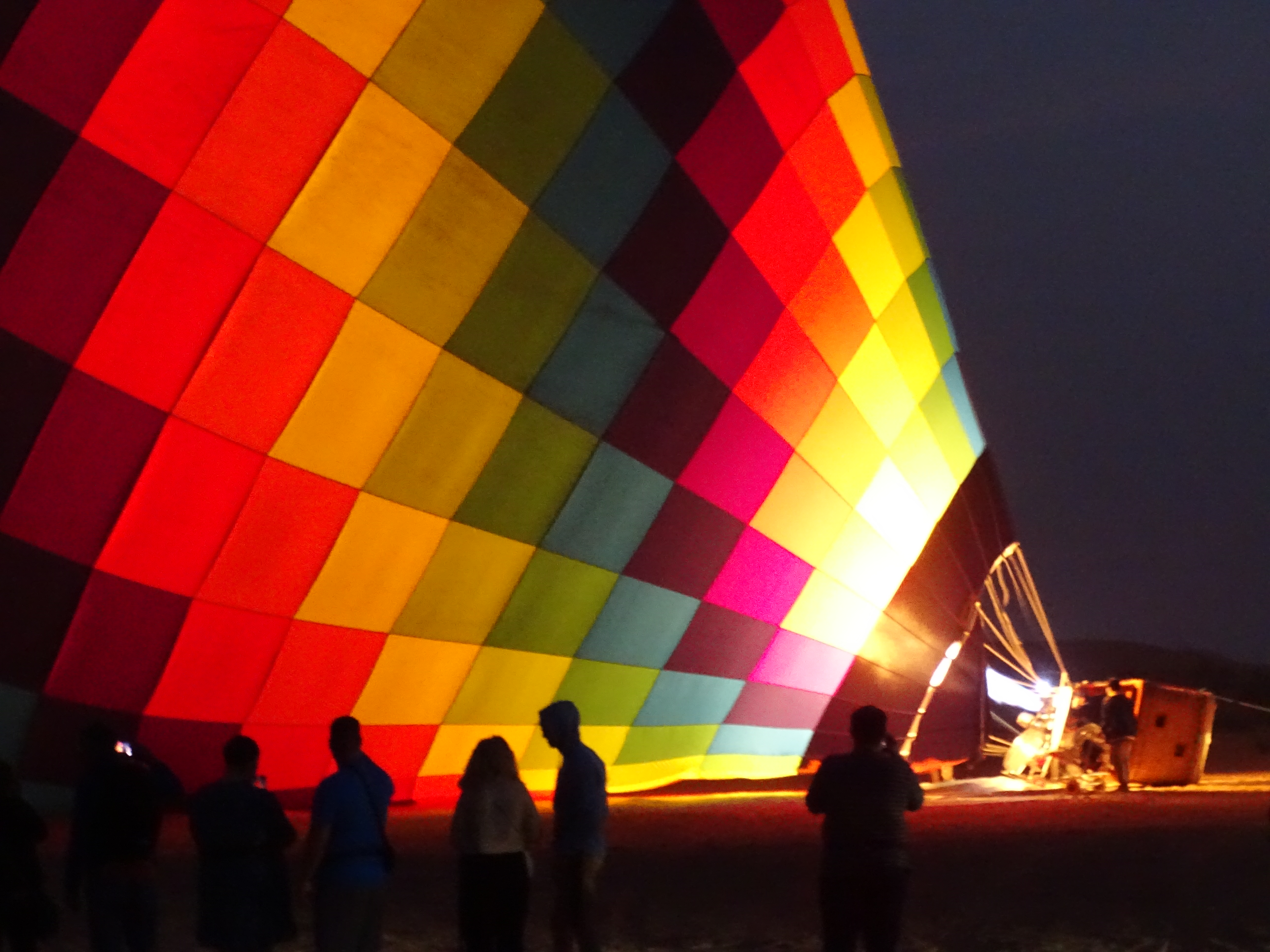 montgolfieredesertbubaihotaiballoon