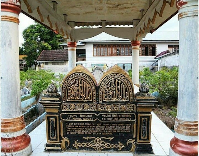 Seujarah Nanggroë Keureuto. Asai Phôn Na Lakab Teuku Chik Di Tunong Ngön Teuku Chik Di Barôh