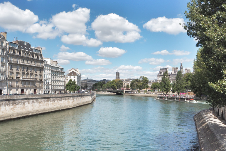 Pont sur la Seine à Paris