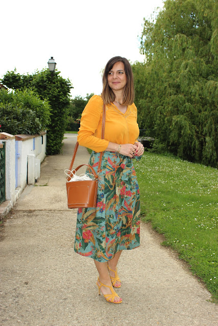 jupe sézane, look du jour, sandales jaunes Etam, les petites bulles de ma vie