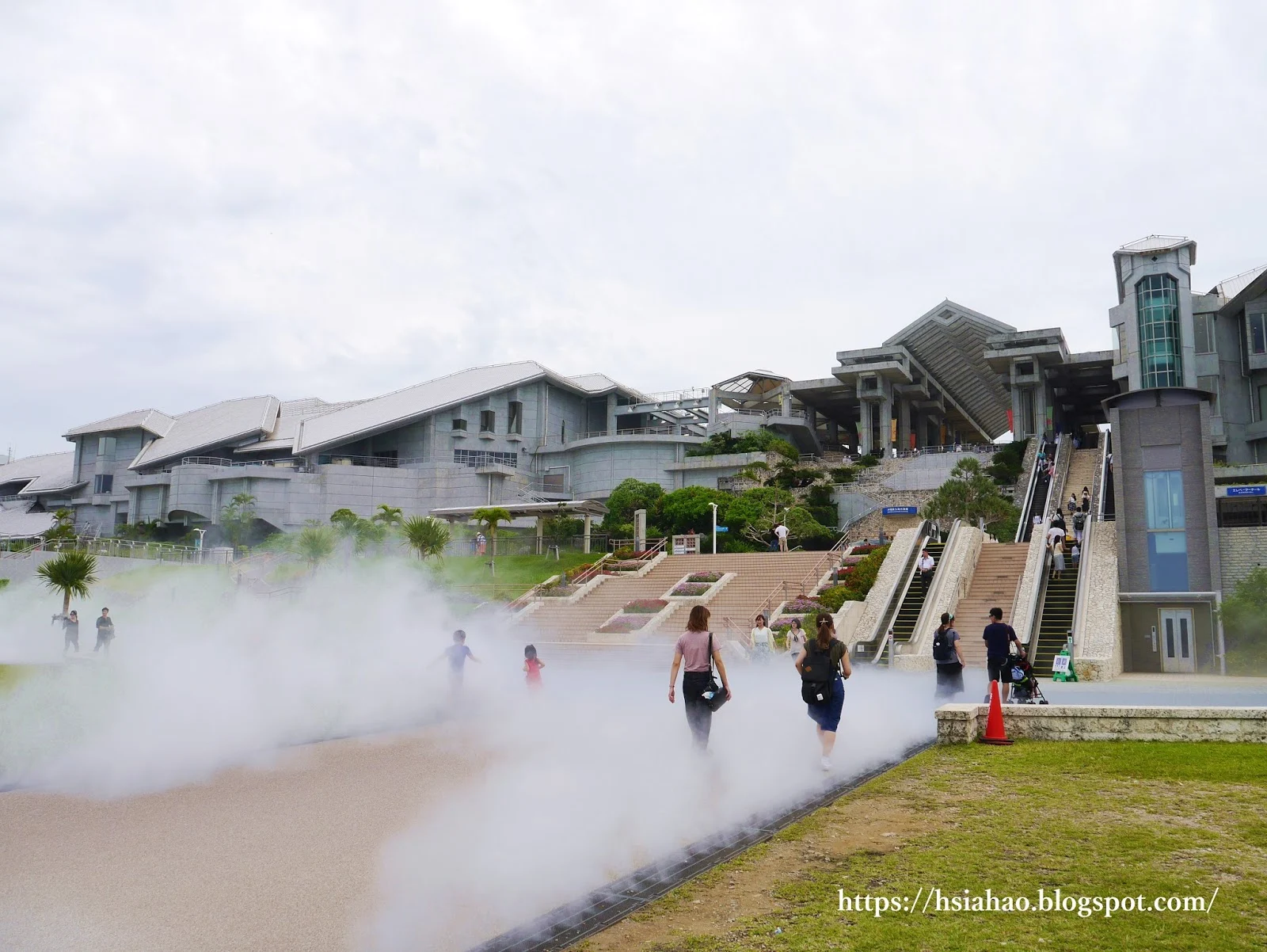 沖繩-海洋博公園-美麗海水族館-景點-海洋博公園交通-自由行-旅遊-旅行-okinawa-ocean-expo-park-Churaumi