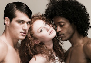 Artikel : 10 Fantasi Seks Favorit Wanita : 5 Threesome dengan Dua Wanita  | 6 Threesome dengan Dua Pria 