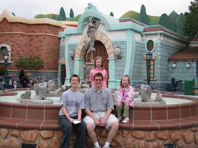 ToonTown - The Roger Rabbit fountain