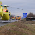 Trélert vontató román kisbusz borult az árokba, mentőhelikopter is érkezett a helyszínre