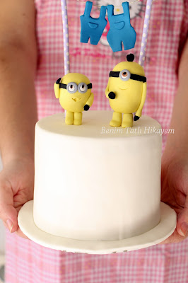 Minions cake