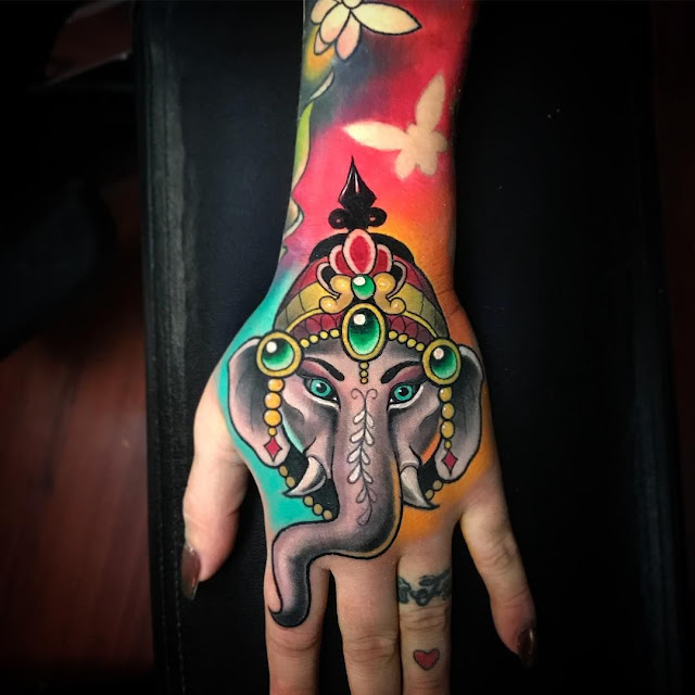 Tatuagens Ganesha - 30 ideias femininas