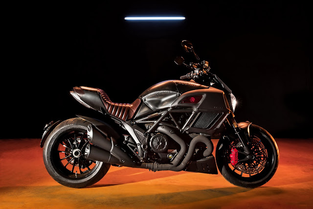 2017 Ducati Diavel Diesel - #Ducati #Diavel #Diesel #motorbikes #superbikes #bikes