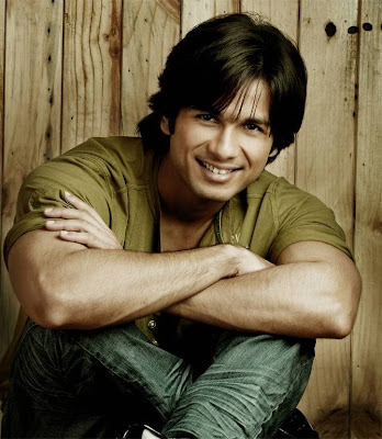 Hot Picture Wallpaper by Bollywood Hero Shahid Kapoor.jpg