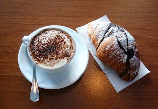 brioche e cappuccino