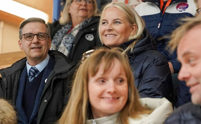 Crown Princess Mette-Marit wore fouquet trousers by Pallas Paris. Norway and Great Britain World Para Ice Hockey match