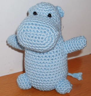 http://www.espaciocrochet.com/2006/12/amigurumi-hipoptamo.html