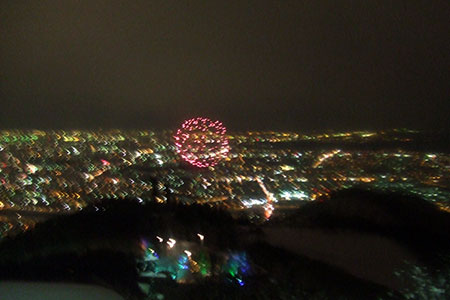 夜景と花火