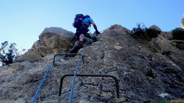 Via Ferrata y ascensión al Pico en la Sierra de Lúgar