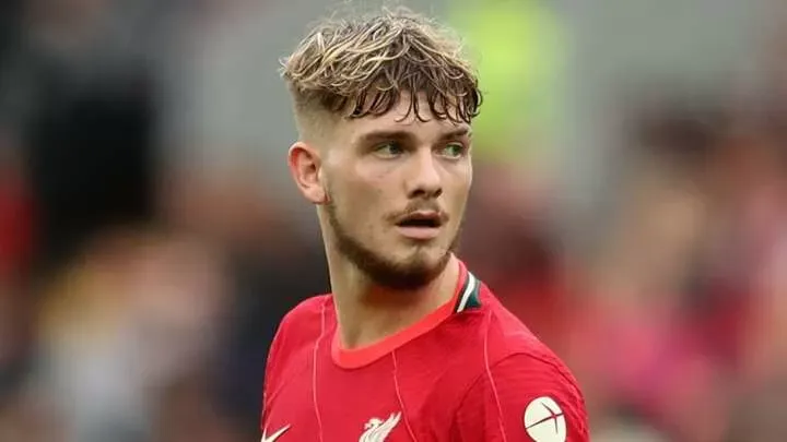 Teenager Elliott makes first PL start for Liverpool