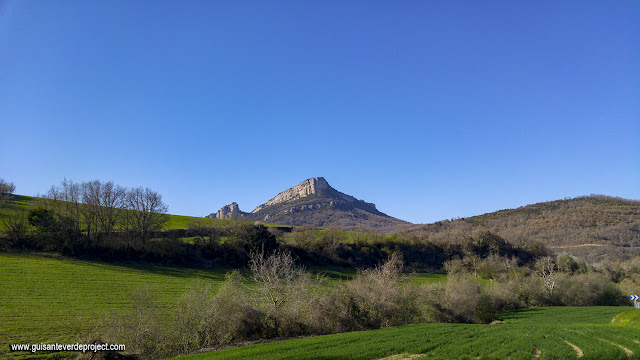 Peña del Castillo de VV Ferrocarril Vasco Navarro, por El Guisante Verde Project