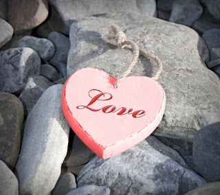 Beautifull Love Heart HD Desktop Wallaper Photos