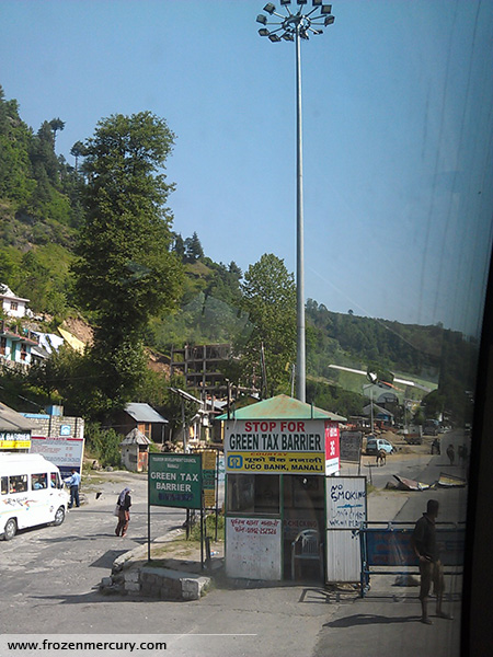 Entering Manali