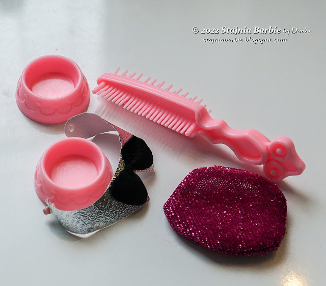 Barbie Lord's accesories