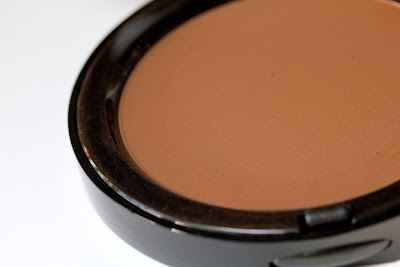 Bronzing powder for Beautiful Glowing Face