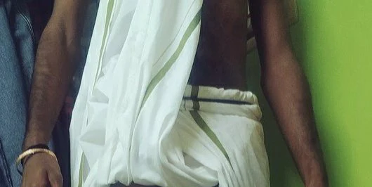 Using Arunakodi with Hold the Veshti Tighly in Waist - How to use Arunakodi with Veshti and Lungi to wear it Tightly