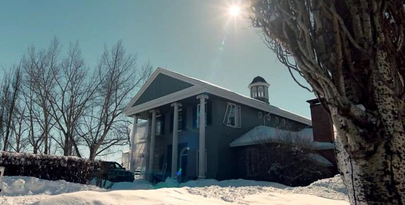 Classic columns country house