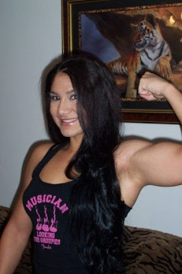 girls with muscle