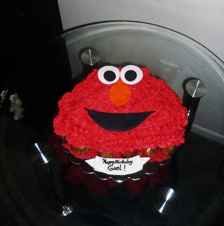 happy birthday elmo pics. Happy Birthday Elmo#39;s cupcakes