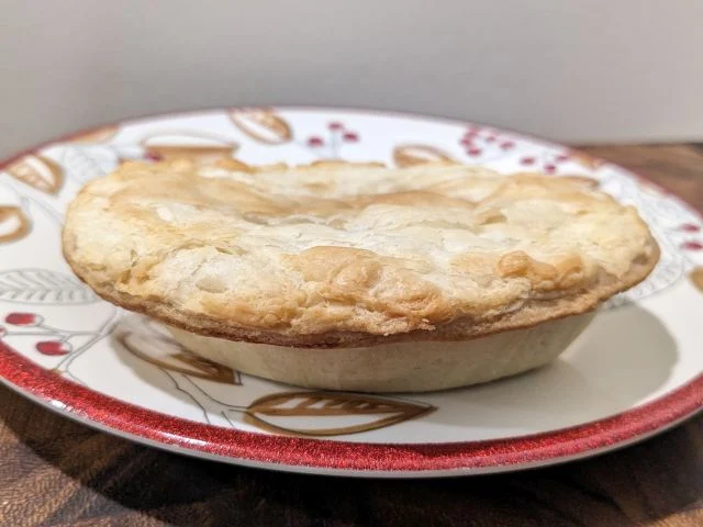 Boomerang's Chicken Classic Pie side-view.