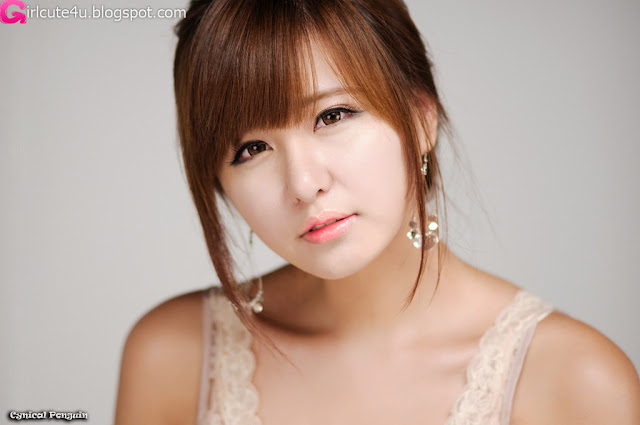 Ryu-Ji-Hye-V-Neck-Sequin-Dress-04-very cute asian girl-girlcute4u.blogspot.com