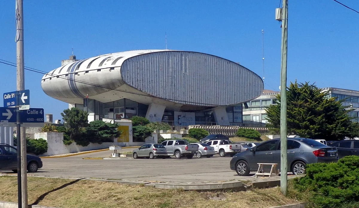 Los concejales de Necochea aprueban la reconstrucción y venta del casino