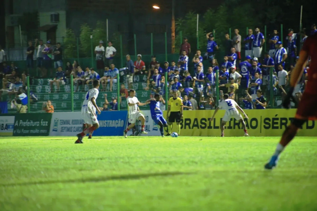 Jogando em casa, o Parnahyba perdeu para o Maranhão por 3 x 0 na Série D do Brasileirão