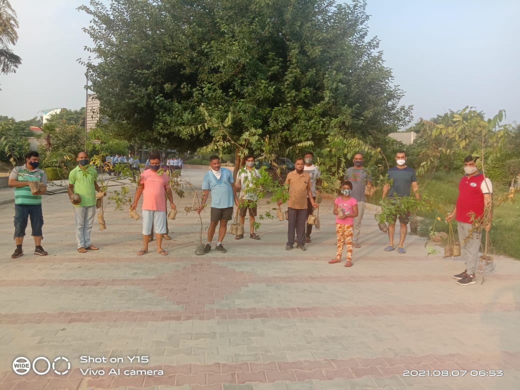 भारत सिटी निवासियों ने वन महोत्सव में 5000 वृक्षारोपण का रखा लक्ष्य | 150 पौधों का रोपण किया