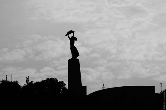 bw_20110920_liberty