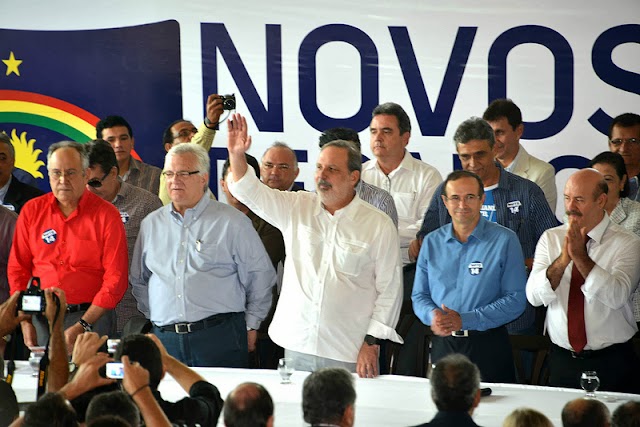 Armando lidera disputa ao governo de Pernambuco