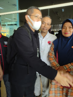 Anas Urbaningrum Beserta Rombongan Tiba Di bandara Sultan Taha Jambi