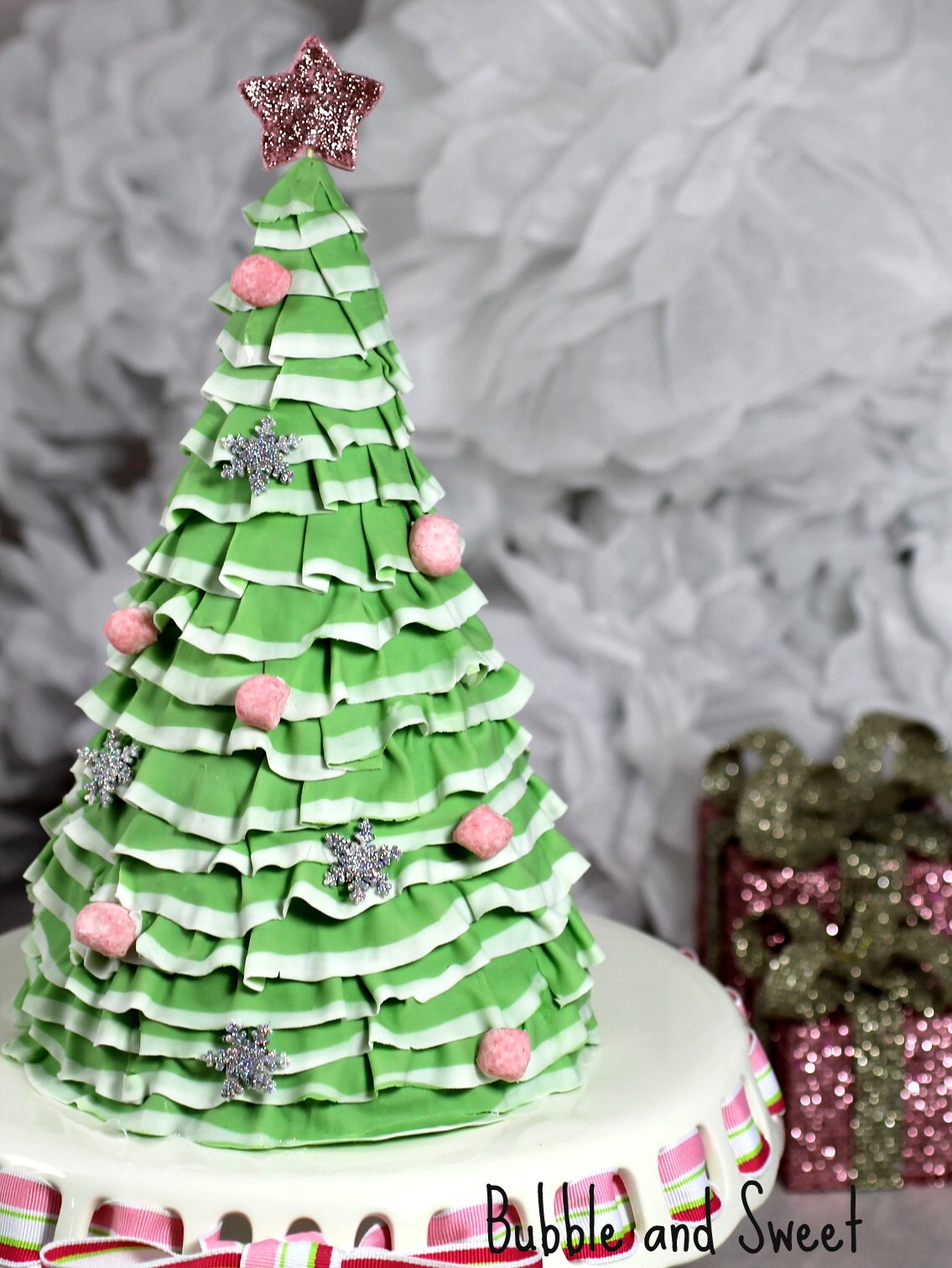 christmas cake pops images christmas+tree+ruffle+cake+a+decorated+cake.