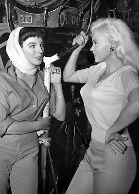 Joan Collins with Jayne Mansfield.