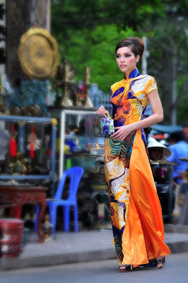 Quach An An in ao dai