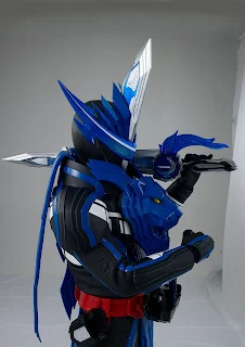 Tokusha Damashii: Kamen Rider Blades - Lion Senki Form