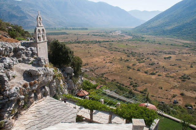 Manastir Zavala