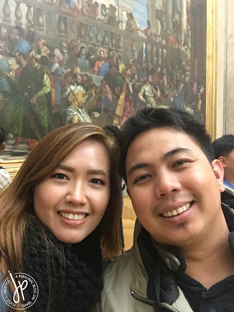 woman and man selfie, painting background