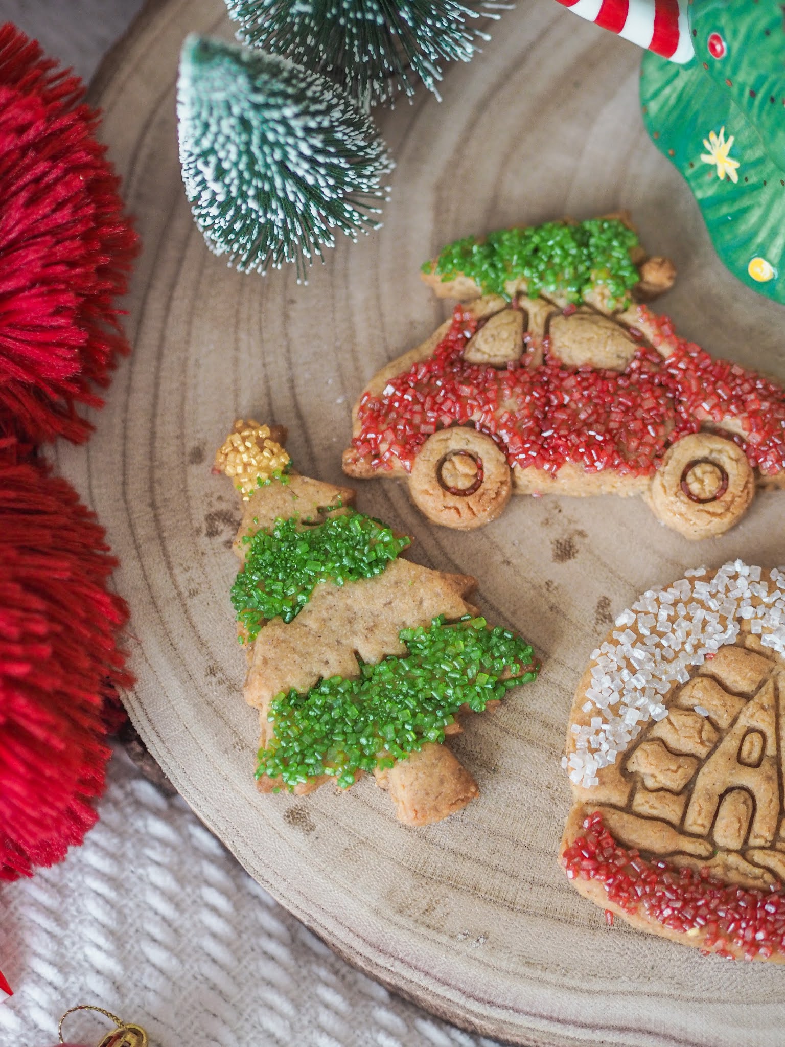 Crisp Gingerbread Christmas Cookies, Food Blogger, Katie Kirk Loves, UK Blogger, Christmas Recipe, Christmas Baking, Homemade Christmas Gifts, Home Baking, UK Baking Blog, UK Recipe, Christmas Cookies, Gingerbread Cookies