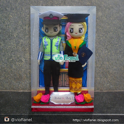 Boneka Flanel Polisi Lalulintas dan Wisudawan, Kado wisuda, happy birthday, Happy Anniversary